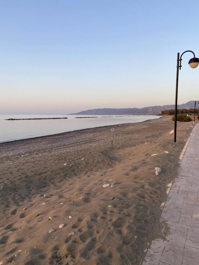 42 Beach Coast Apartment Polis Dış mekan fotoğraf